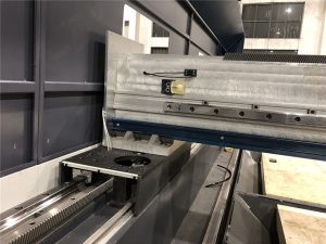 serat berketepatan tinggi saiz serat laser mesin pemotong automatik 800 watt