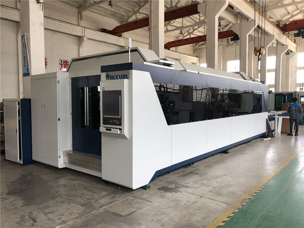 profesional cnc fiber laser cutting machine 1000w 1500w dengan meja pertukaran